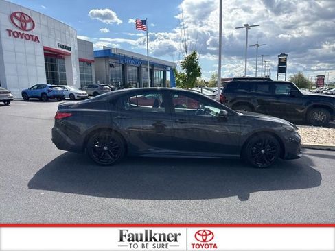 Certified 2025 Toyota Camry SE image 8