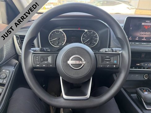 Certified 2022 Nissan Rogue SV image 12