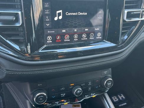 Used 2022 Dodge Durango SXT RWD image 11