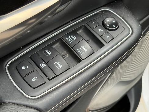 Used 2021 RAM 1500 Limited AWD/4WD image 18