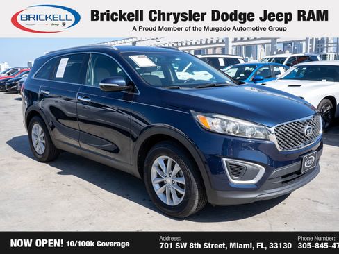 Used 2018 Kia Sorento LX image 3