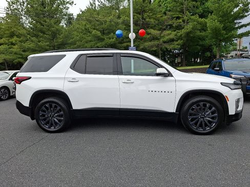 Used 2023 Chevrolet Traverse RS AWD/4WD image 9