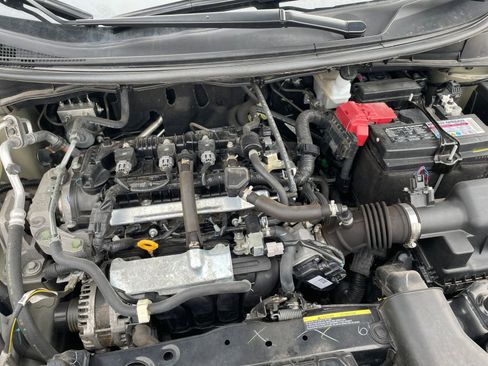 Used 2025 Nissan Versa SV image 31