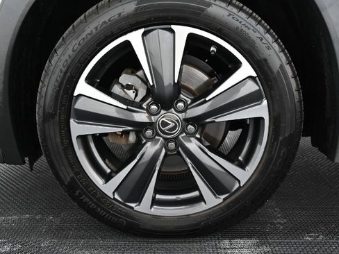 Used 2021 Lexus UX 200 w/ Accessory Package (Z2) FWD image 42