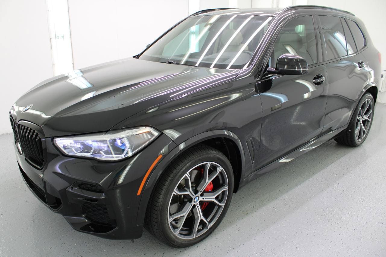 Used 2022 BMW X5 xDrive40i w/ M Sport Package AWD/4WD image 5