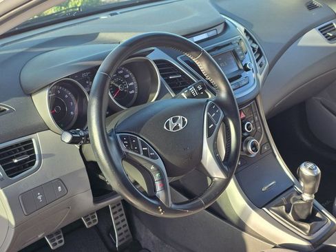 Used 2016 Hyundai Elantra Sport image 16