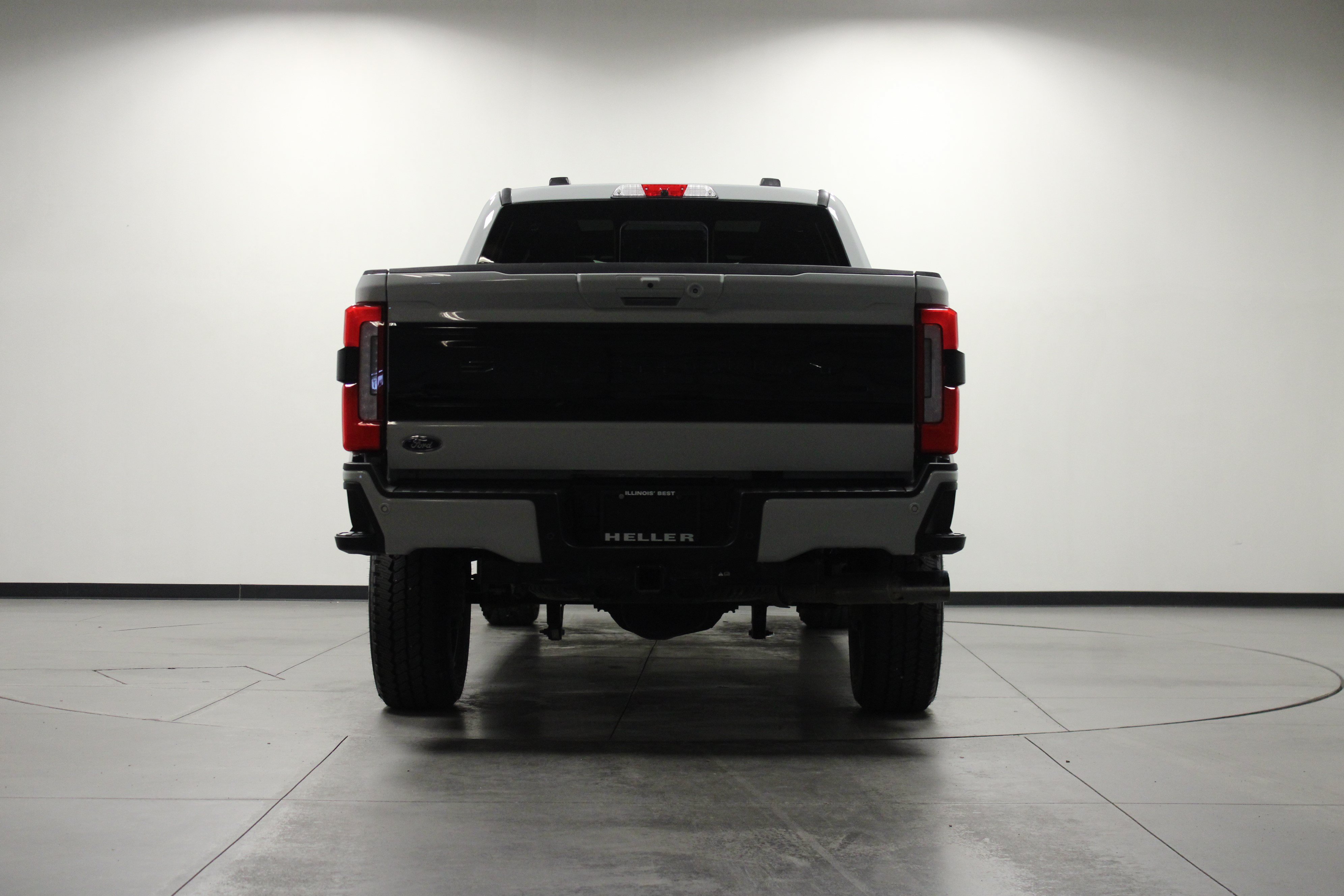 Used 2026 Ford F250 Platinum AWD/4WD image 5