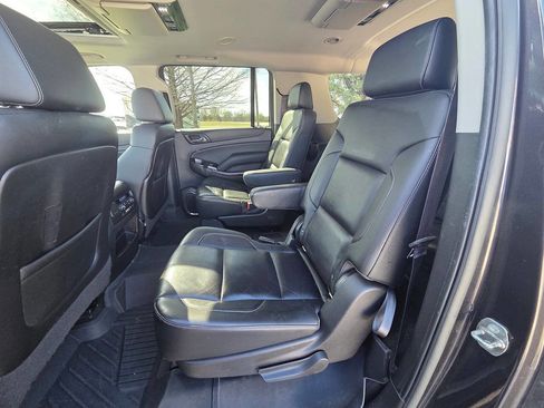 Used 2016 GMC Yukon XL SLT w/ Open Road Package AWD/4WD image 11