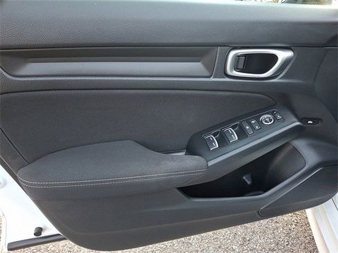 Used 2023 Honda Civic Sport image 12