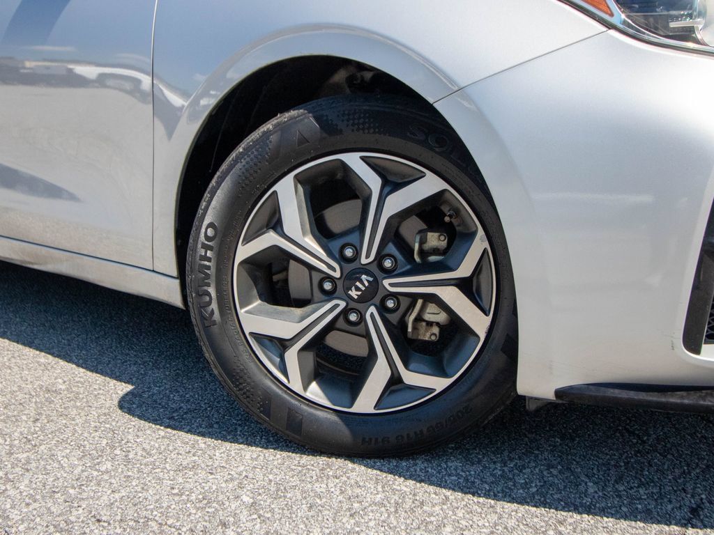Used 2020 Kia Forte LXS FWD image 15
