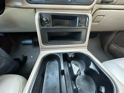 Used 2005 Chevrolet Avalanche Z66 w/ Sun And Sound Package image 22