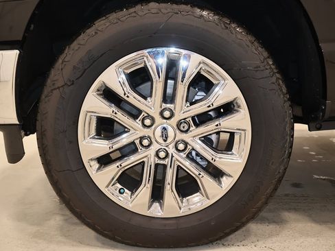 New 2025 Ford F150 Lariat w/ Equipment Group 502A High image 39