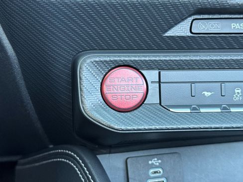 Used 2024 Ford Mustang GT Premium image 33