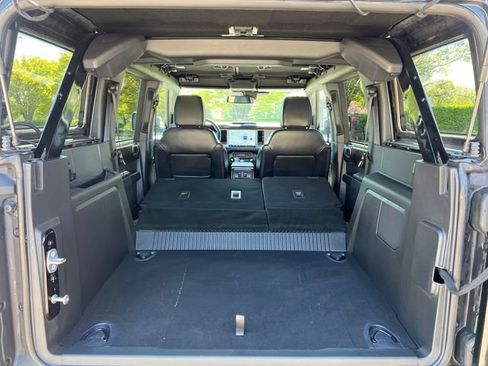 Used 2025 Ford Bronco Outer Banks AWD/4WD image 32