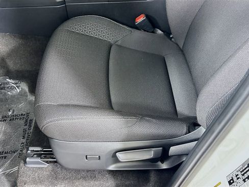 Certified 2025 Toyota 4Runner SR5 AWD/4WD image 18