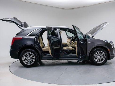 Used 2017 Cadillac XT5 Luxury w/ Driver Awareness Package image 28