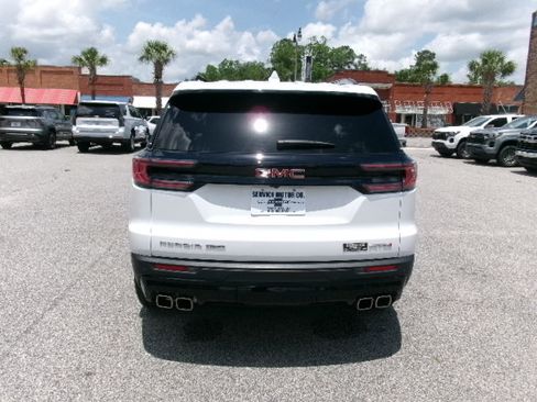 Used 2024 GMC Acadia AT4 w/ Luxury Package AWD/4WD image 4