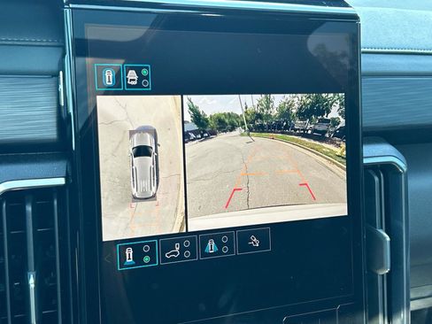 Certified 2024 GMC Acadia AT4 w/ Luxury Package image 25