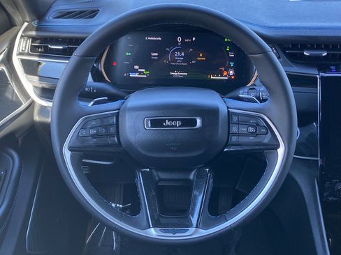 Used 2023 Jeep Grand Cherokee Trailhawk w/ Advanced Protech Group II image 16