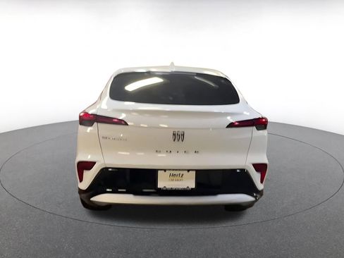 Used 2025 Buick Envista Sport Touring image 12