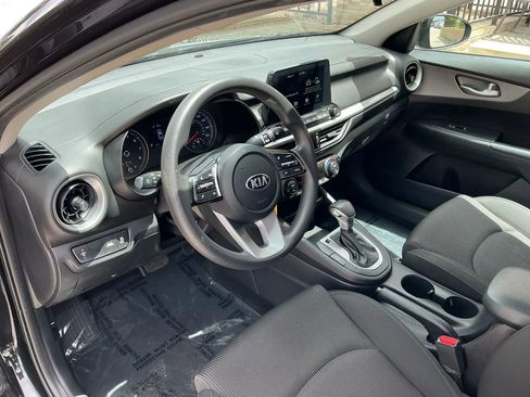 Used 2019 Kia Forte LXS FWD image 11