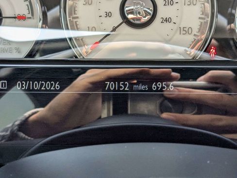 Used 2017 Rolls-Royce Ghost image 34