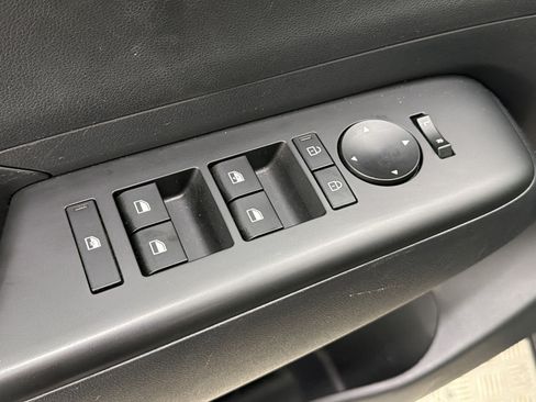 Used 2024 Hyundai Kona SEL FWD image 18