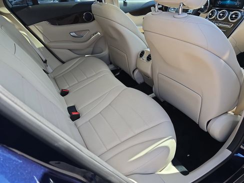 Used 2022 Mercedes-Benz GLC 300 GLC 300 image 11
