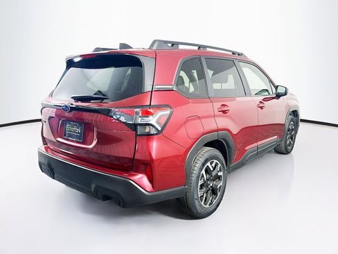 Used 2025 Subaru Forester Premium AWD/4WD image 9