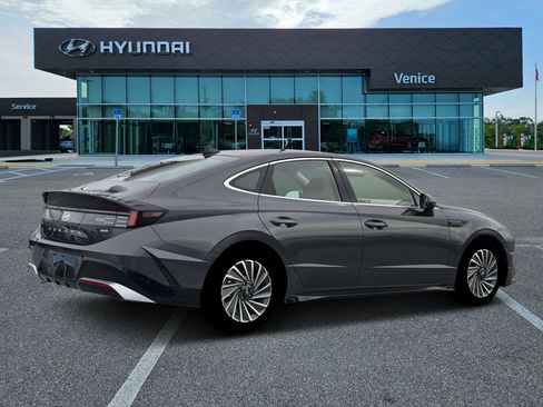 New 2026 Hyundai Sonata Limited FWD image 27