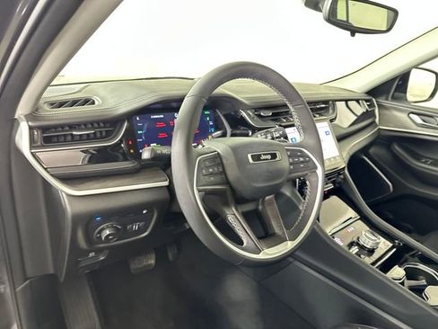 Used 2023 Jeep Grand Cherokee 4xe image 13