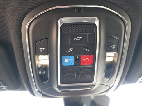 Certified 2024 Jeep Grand Cherokee L Laredo image 23