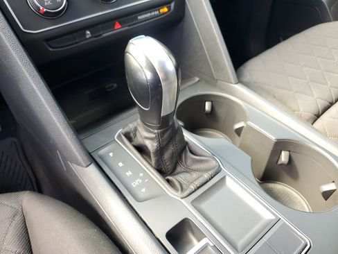 Used 2018 Volkswagen Atlas S image 23