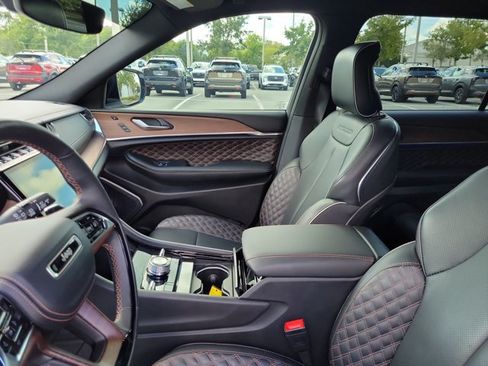 Used 2025 Jeep Grand Cherokee L Summit w/ Obsidian Package AWD/4WD image 18