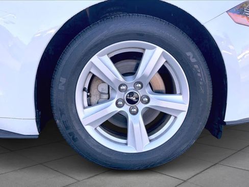 Used 2018 Ford Mustang Coupe image 10