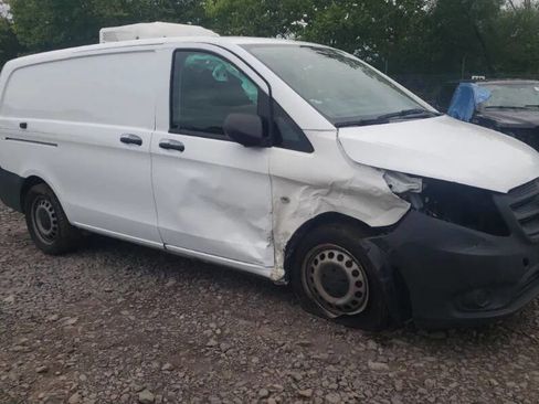 Used 2022 Mercedes-Benz Metris image 47