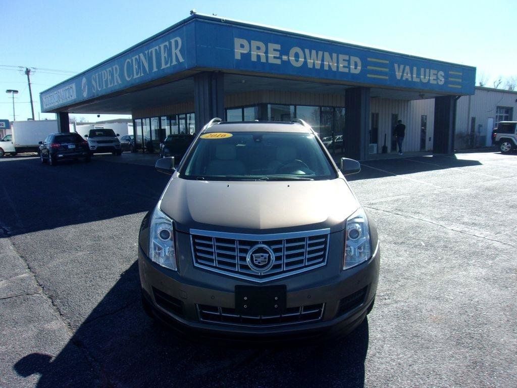 Used 2016 Cadillac SRX Luxury w/ Driver Awareness Package FWD image 2