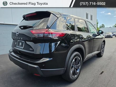 Used 2026 Nissan Rogue SV AWD/4WD image 5