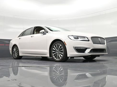 Used 2018 Lincoln MKZ Select w/ Select Plus Package FWD image 34