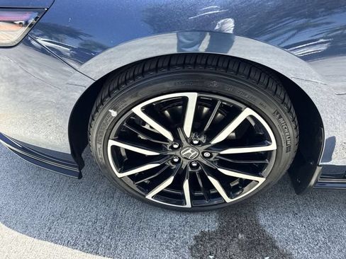 Used 2023 Honda Accord Touring image 10