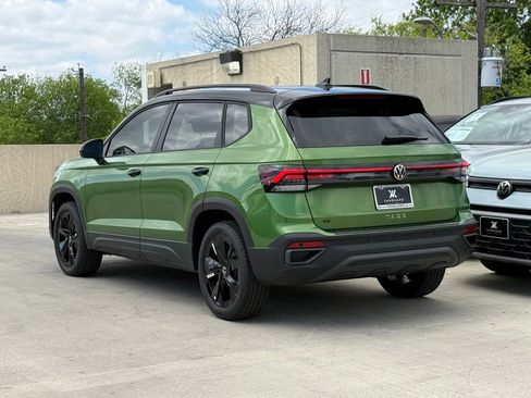 New 2026 Volkswagen Taos SE FWD image 7
