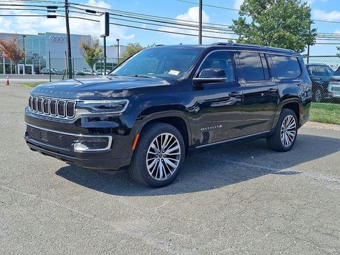 New 2025 Jeep Wagoneer L Series II AWD/4WD image 5