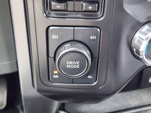 Used 2021 Ford F150 Lariat w/ Equipment Group 501A Mid image 22