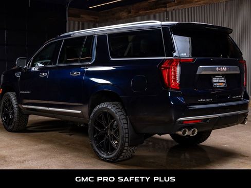 Used 2024 GMC Yukon XL Denali image 7