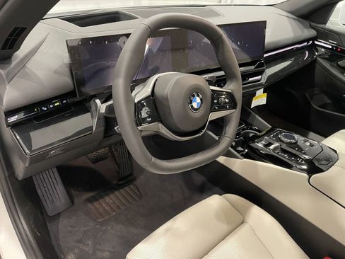 New 2026 BMW 530i xDrive image 7