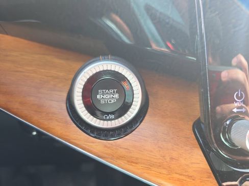 Used 2022 Jeep Grand Wagoneer Series III w/ Rear Seat Video Group 1 image 29