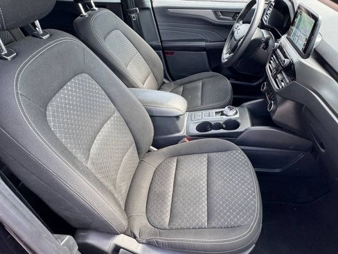Used 2025 Ford Escape Active FWD image 17