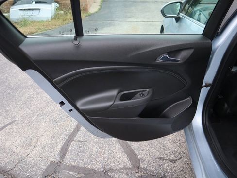 Used 2018 Chevrolet Cruze LT w/ Leather Package image 16