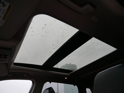 Used 2023 Nissan Rogue Platinum w/ Platinum Premium Package image 33