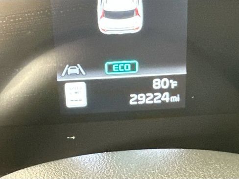 Used 2023 Kia Niro EX Touring FWD image 17